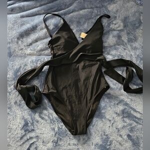 Aerie Black Plunge One Piece Swimsuit SIZE: SMALL LONG